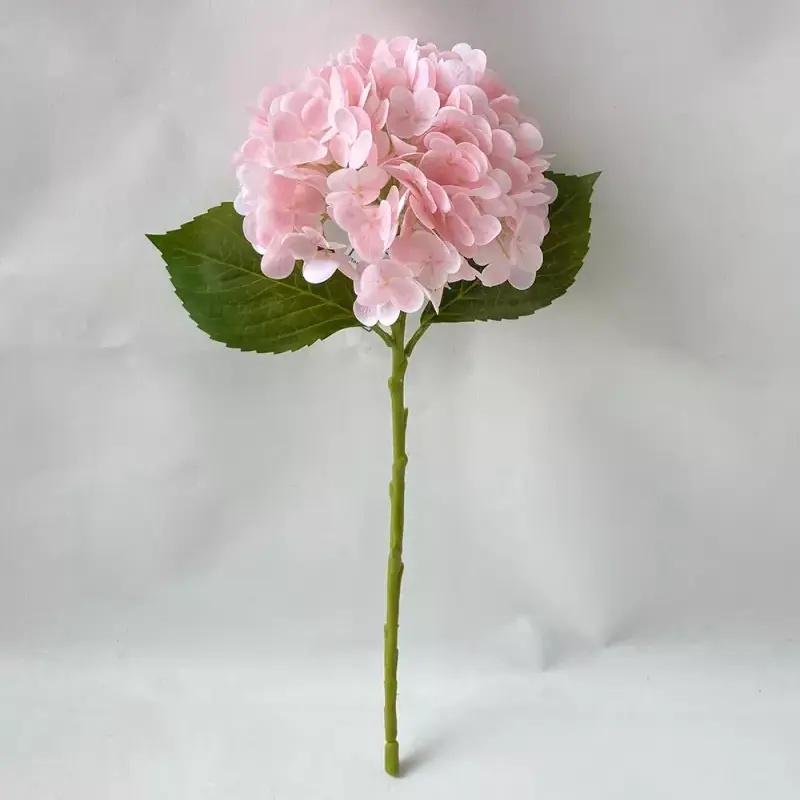 Hortensia artificielle réelle touche