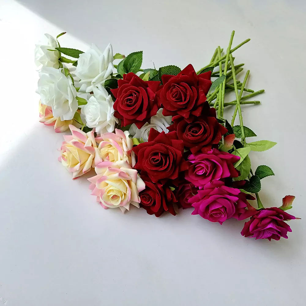 Fleurs en soie rose en velours